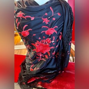NEW BLACK FLAMENCO SHAWL WITH RED FLOWERS